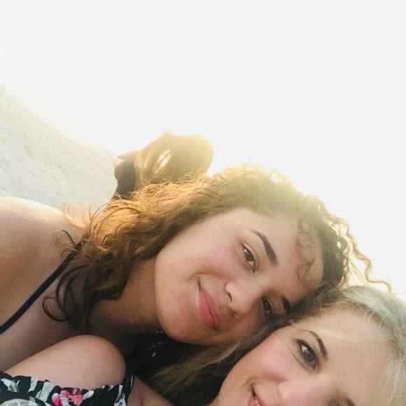 Meet your Posher, Kathy - Picture 1 of 1